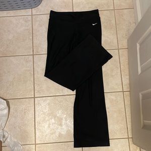 black nike flared leggings